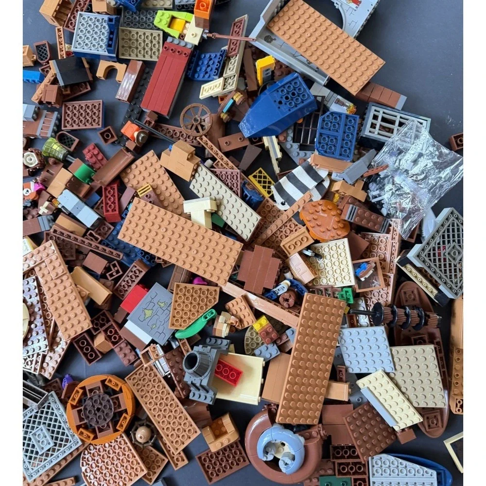 LEGO Pirate and ship Lot mini fig